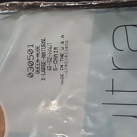 NWT lot of 11 pairs of pantyhose and 3 pairs of trouser socks - Picture 7 of 8